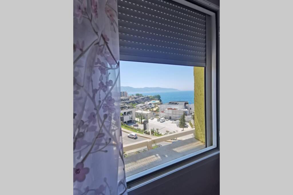 Vlorë Spectacular Seaview Apartment מראה חיצוני תמונה