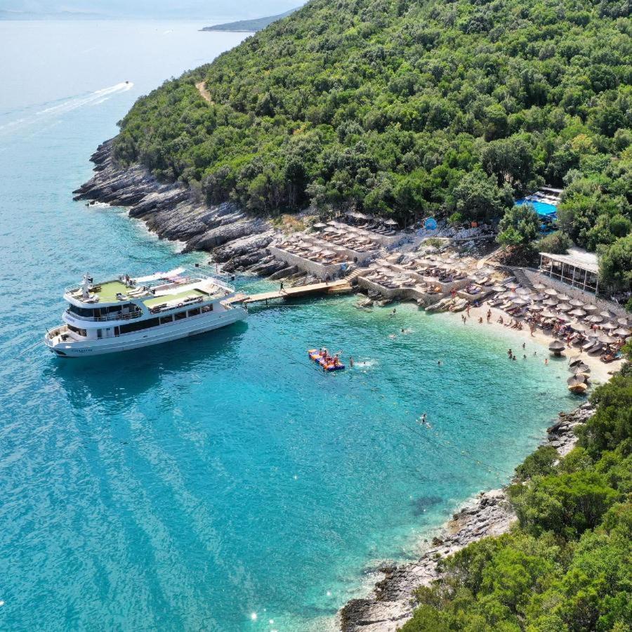 Vlorë Spectacular Seaview Apartment מראה חיצוני תמונה