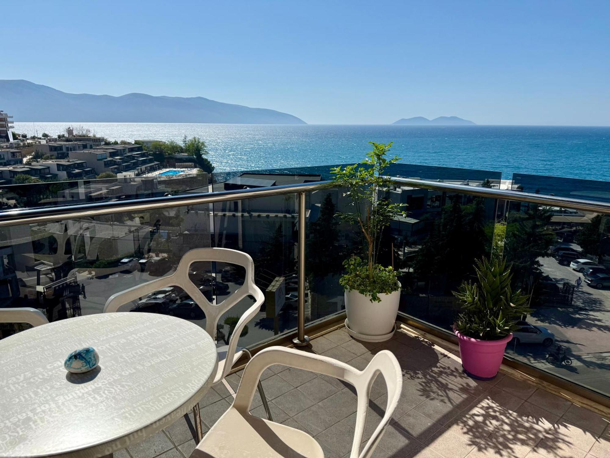 Vlorë Spectacular Seaview Apartment מראה חיצוני תמונה