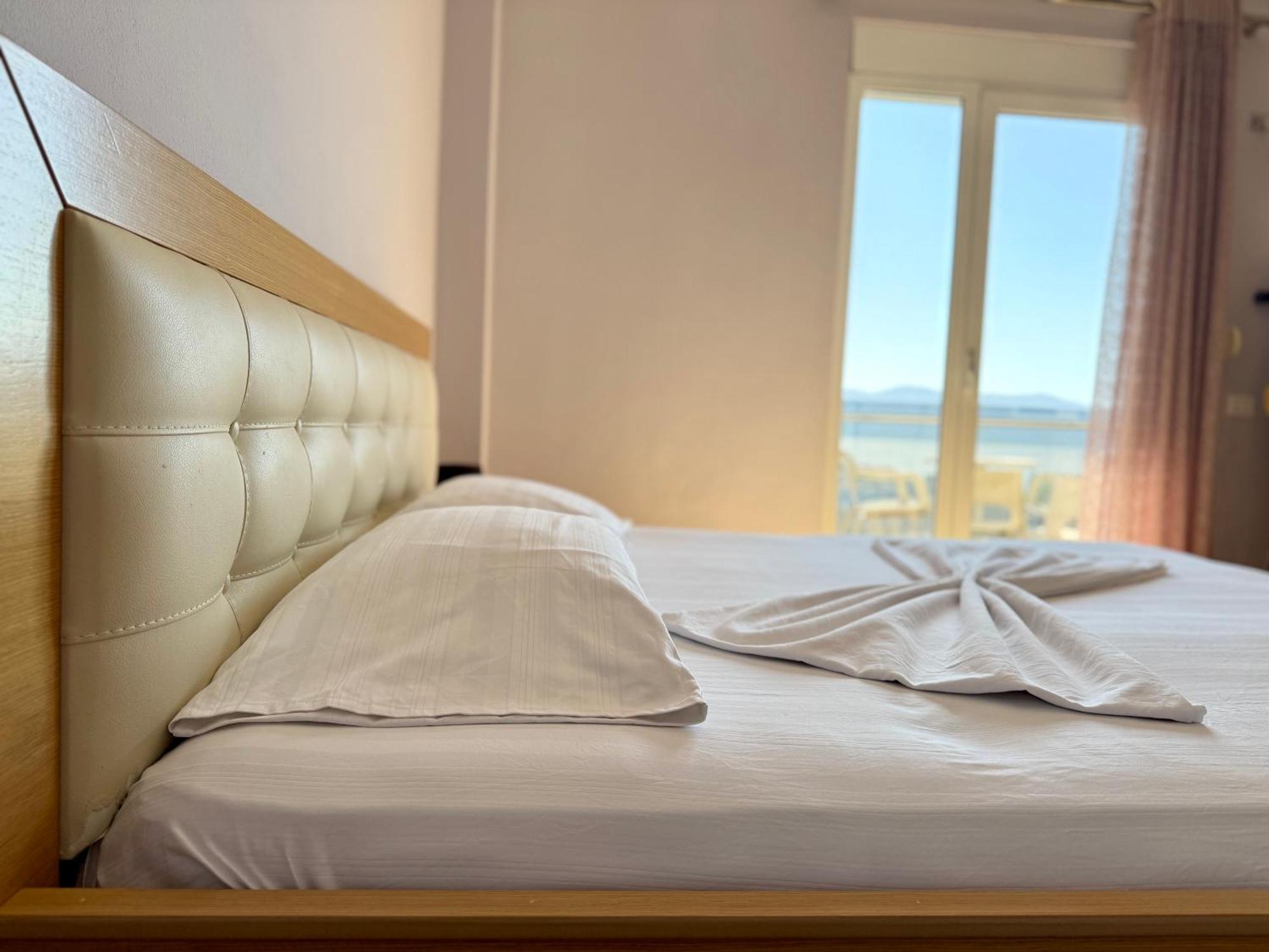 Vlorë Spectacular Seaview Apartment מראה חיצוני תמונה
