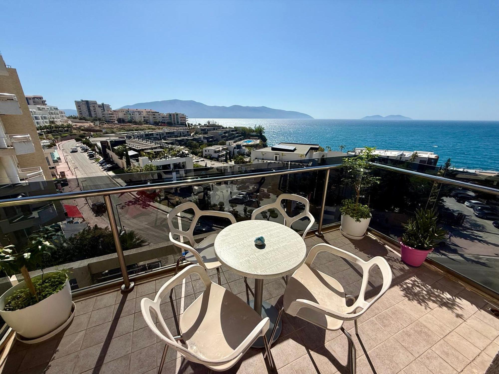 Vlorë Spectacular Seaview Apartment מראה חיצוני תמונה