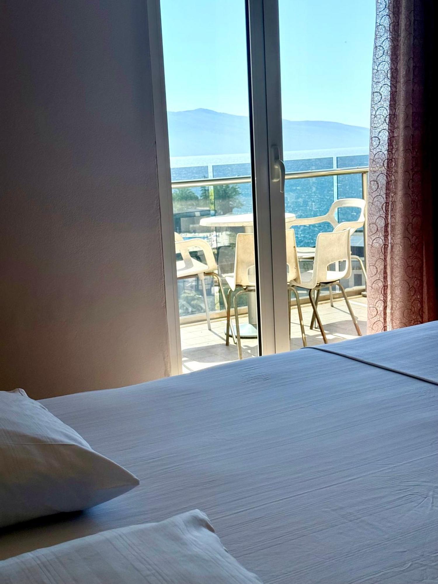 Vlorë Spectacular Seaview Apartment מראה חיצוני תמונה